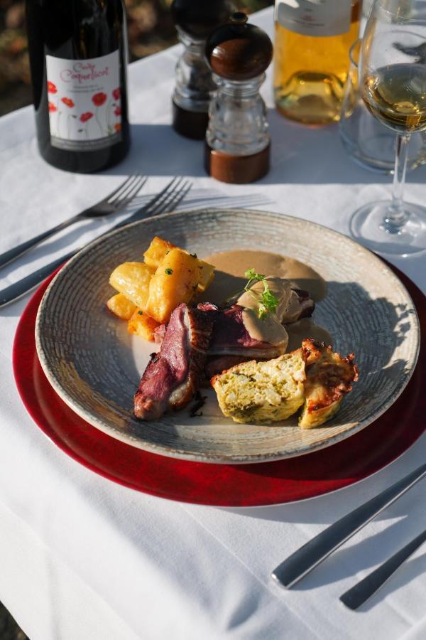 Saint-Pardoux-l'Ortigier Hotel Restaurant Les Coquelicots, The Originals Relais מראה חיצוני תמונה