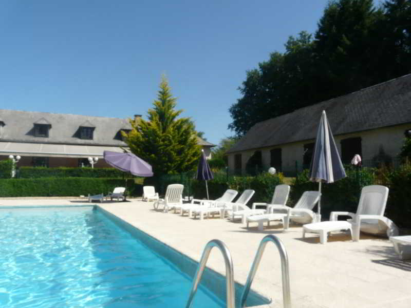 Saint-Pardoux-l'Ortigier Hotel Restaurant Les Coquelicots, The Originals Relais מראה חיצוני תמונה