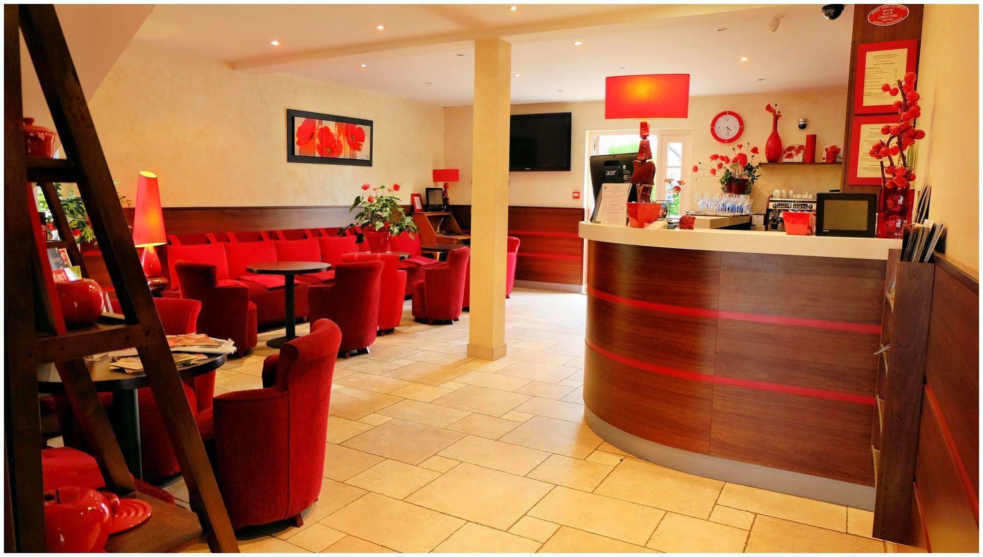 Saint-Pardoux-l'Ortigier Hotel Restaurant Les Coquelicots, The Originals Relais מראה חיצוני תמונה