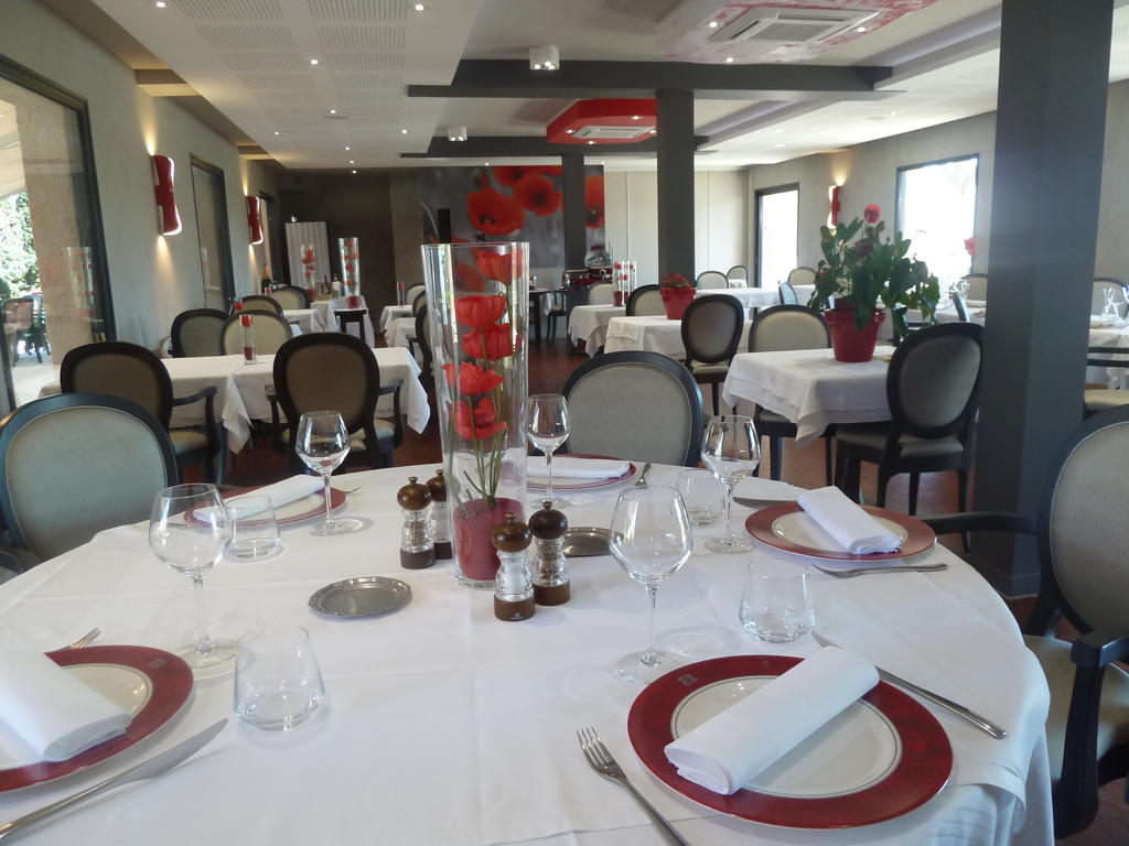 Saint-Pardoux-l'Ortigier Hotel Restaurant Les Coquelicots, The Originals Relais מראה חיצוני תמונה